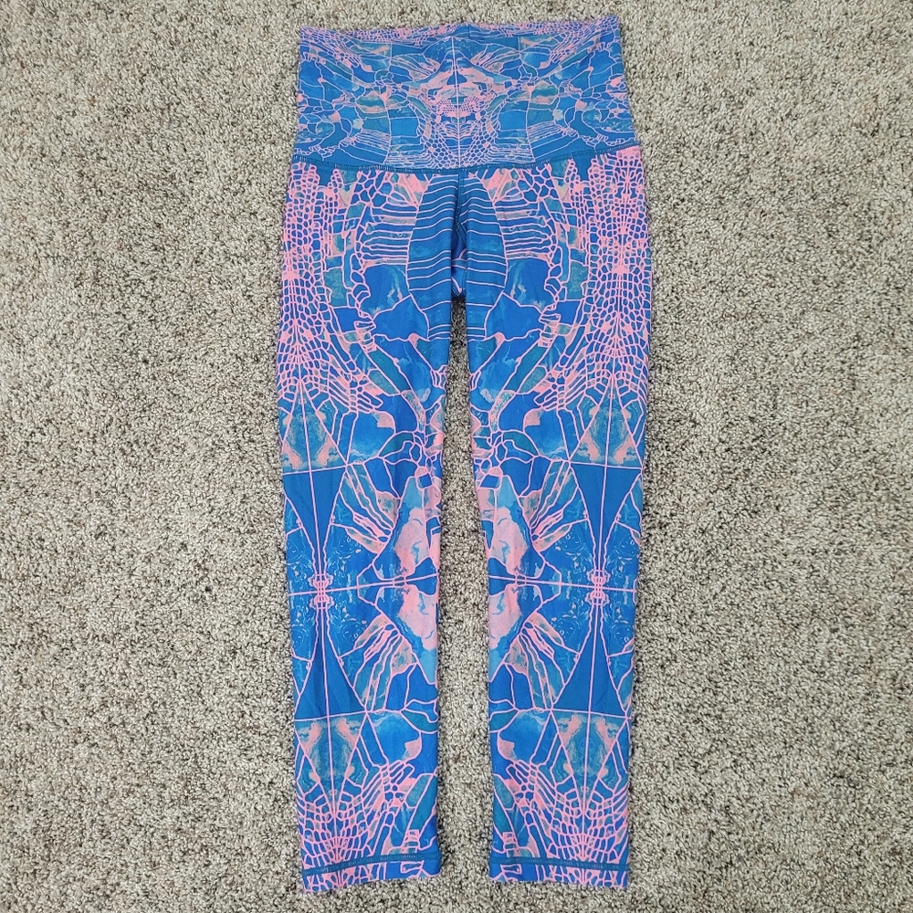 Niyama Sol Censored Colors Crop Leggings